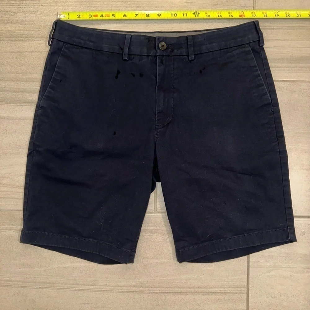 Express Chino At the Knee 10” Inseam Shorts in Black